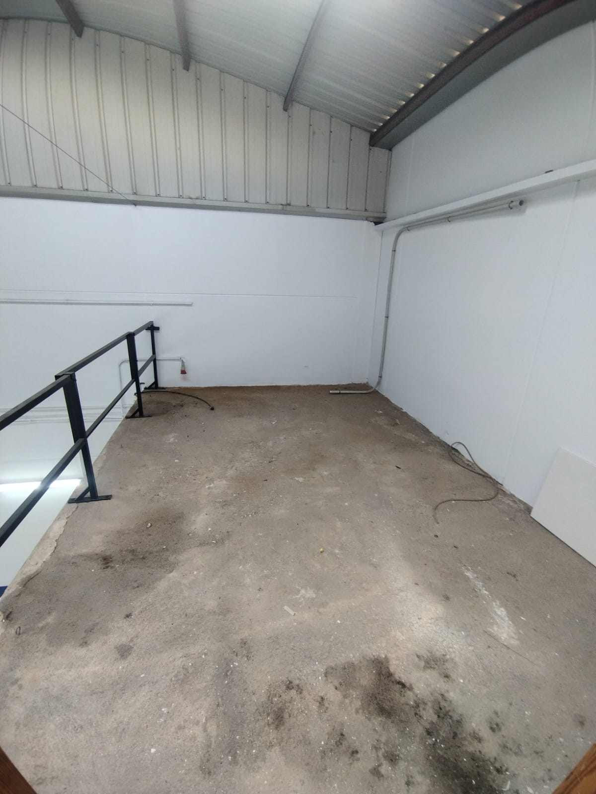 49789_WhatsApp Image 2025-10-08 at 10.47.15 (1).jpeg